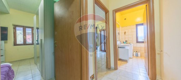 Apartamento de 2 dormitorios en Pomezia, Italy No. 110852 16