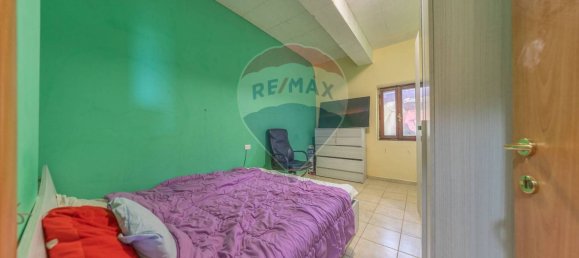 Apartamento de 2 dormitorios en Pomezia, Italy No. 110852 21