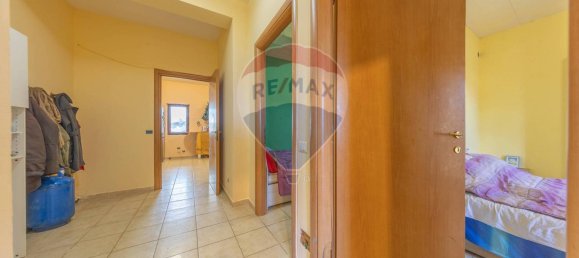 Apartamento de 2 dormitorios en Pomezia, Italy No. 110852 19