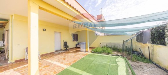 Apartamento de 2 dormitorios en Pomezia, Italy No. 110852 40