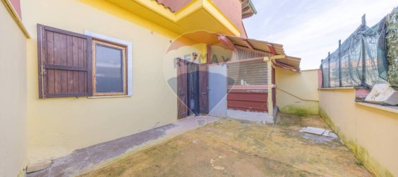 Apartamento de 2 dormitorios en Pomezia, Italy No. 110852 10