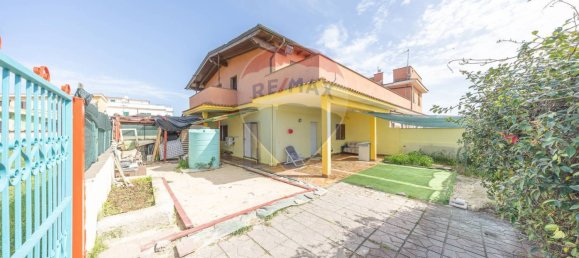 Apartamento de 2 dormitorios en Pomezia, Italy No. 110852 36