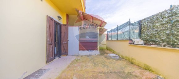 Apartamento de 2 dormitorios en Pomezia, Italy No. 110852 9