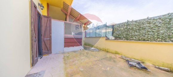 Apartamento de 2 dormitorios en Pomezia, Italy No. 110852 8