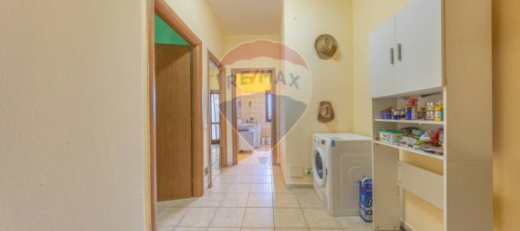 Apartamento de 2 dormitorios en Pomezia, Italy No. 110852 15