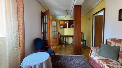 Apartamento de 3 dormitorios en Los Corrales de Buelna, Spain No. 213483