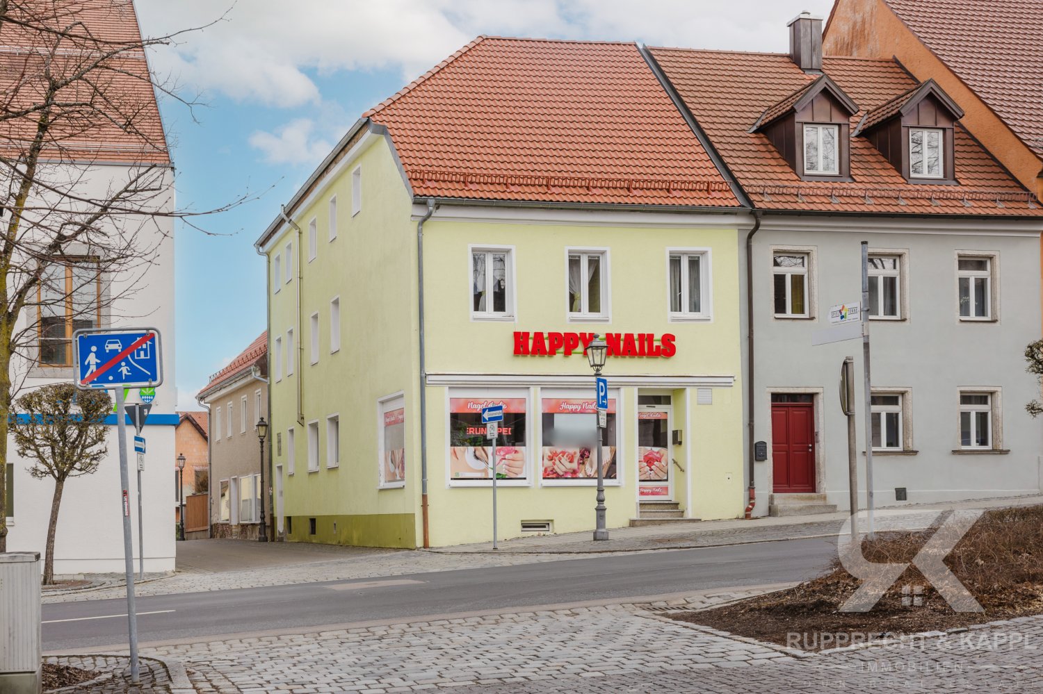 9-Zimmer Gebäude in Weiden in der Oberpfalz, Germany, Nr. 110871