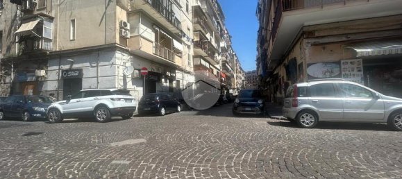 2 bedrooms Apartment in Naples, Italy No. 346152 3