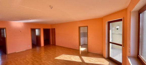 4غرفة شقة في Neustadt an der Waldnaab, Germany رقم 137509 3