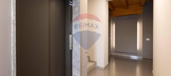 Apartamento de 3 habitaciónes en Correzzana, Italy No. 38686 26