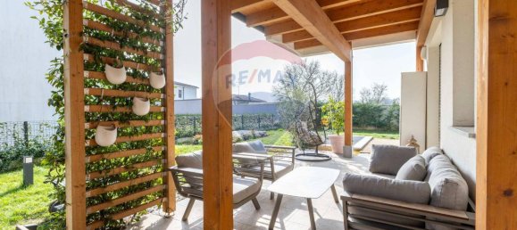 Apartamento de 3 habitaciónes en Correzzana, Italy No. 38686 10