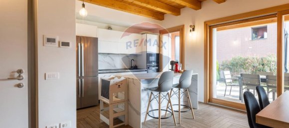 Apartamento de 3 habitaciónes en Correzzana, Italy No. 38686 2