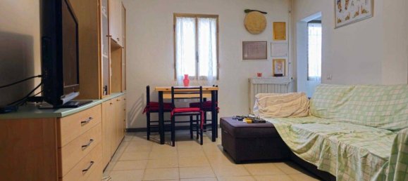 6 rooms House in Castellarano, Italy No. 103263 3