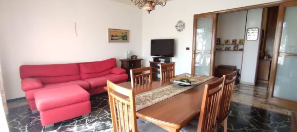 5-salle Appartement à Pistoia, Italy No. 264955 9