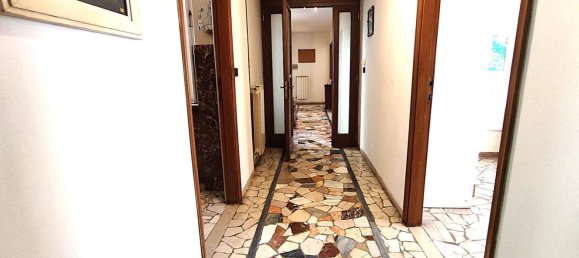 5-salle Appartement à Pistoia, Italy No. 264955 17