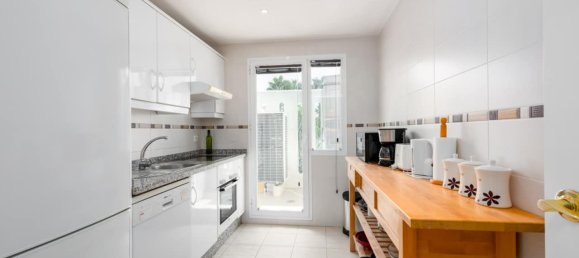 2 bedrooms Penthouse in Marbella, Spain No. 50721 6