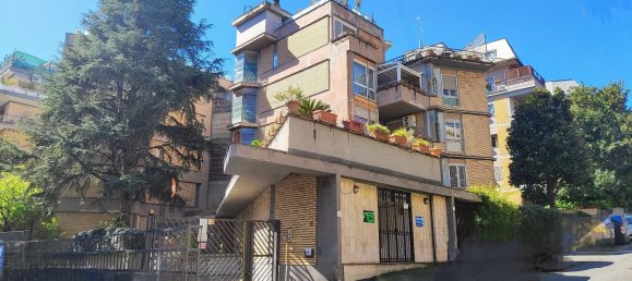 4 rooms Apartment in Rome, Italy No. 186153 12
