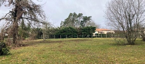 Terrain à Château-l'Évêque, France No. 97202 8