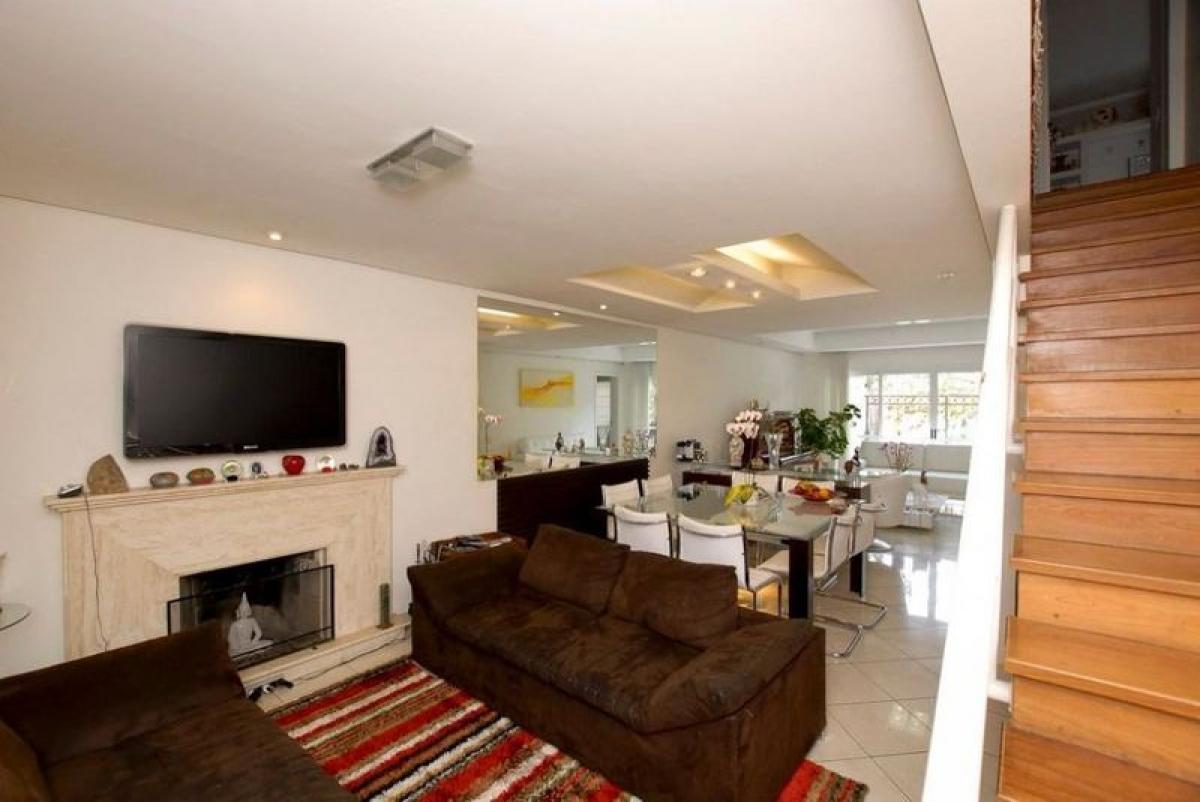 Casa de 4 dormitorios en Sao Paulo, Brazil No. 515414