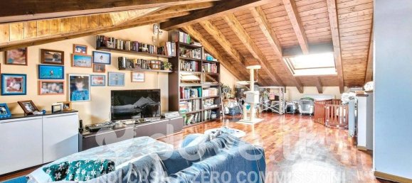 Casa de 3 dormitorios en Basiglio, Italy No. 10887 35