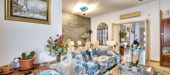 Casa de 3 dormitorios en Basiglio, Italy No. 10887 7