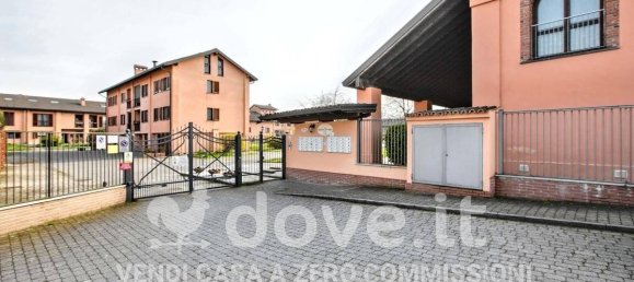 Casa de 3 dormitorios en Basiglio, Italy No. 10887 39