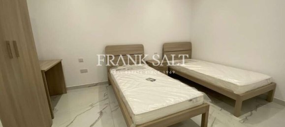 Apartamento de 3 dormitorios en Saint Julian's, Malta No. 9935 13
