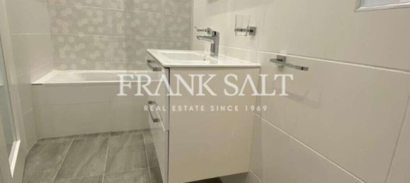 Apartamento de 3 dormitorios en Saint Julian's, Malta No. 9935 10