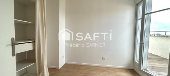 2 bedrooms Apartment in Ozoir-la-Ferriere, France No. 335011 4