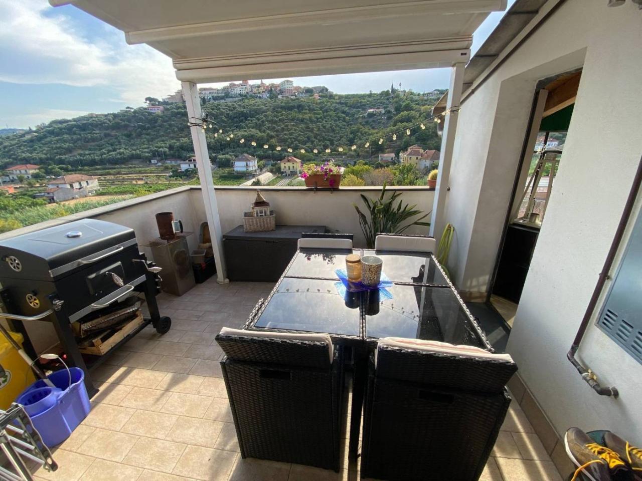 3 rooms Apartment in Diano San Pietro, Italy No. 22657