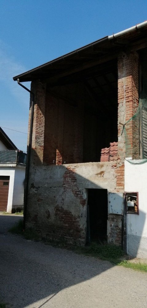 Casa de 1 dormitorio en Magenta, Italy No. 360470