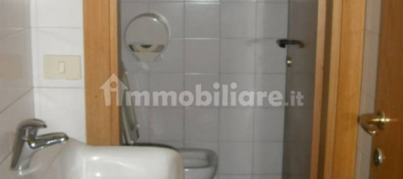 Propiedad comercial en Massa, Italy 300 m² No. 39674 25