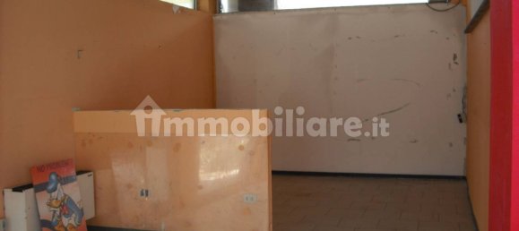 Propiedad comercial en Massa, Italy 300 m² No. 39674 17