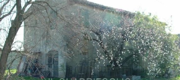 Casa de 5 habitaciónes en Cesena, Italy No. 18402 3