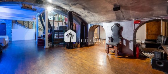 4 bedrooms Apartment in Paris, France No. 179889 13