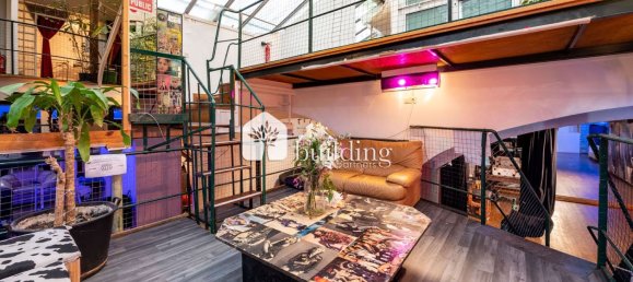 4 bedrooms Apartment in Paris, France No. 179889 3