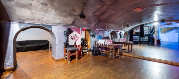 4 bedrooms Apartment in Paris, France No. 179889 12