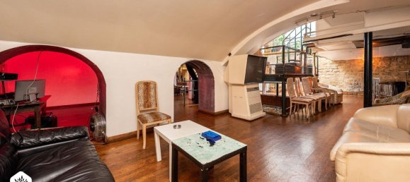 4 bedrooms Apartment in Paris, France No. 179889 11