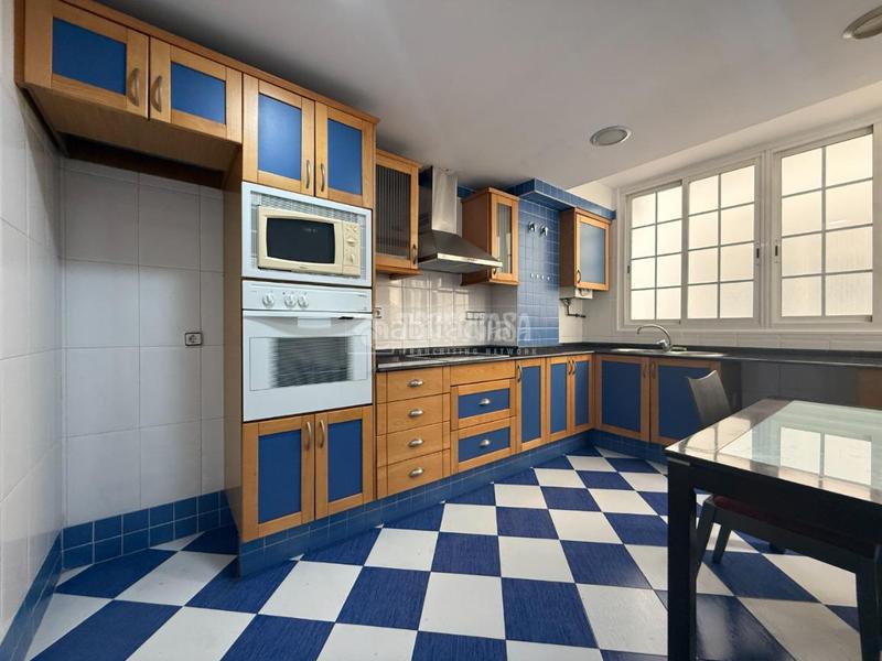 3 bedrooms Apartment in Valencia, Spain No. 263214