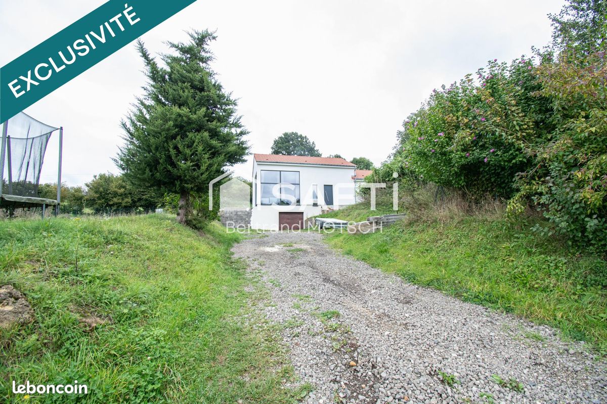 3 bedrooms House in Saint-Pancre, France No. 160935