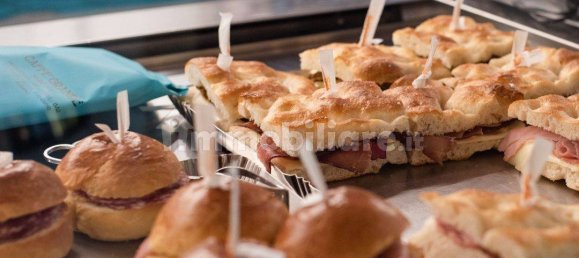 Imóvel comercial de 1 divisão em San Giovanni Lupatoto, Italy N.º 326172 4