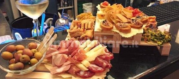 Propiedad comercial de 1 habitación en San Giovanni Lupatoto, Italy No. 326172 7