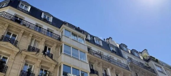 2 rooms Apartment in Paris, France No. 336373 3