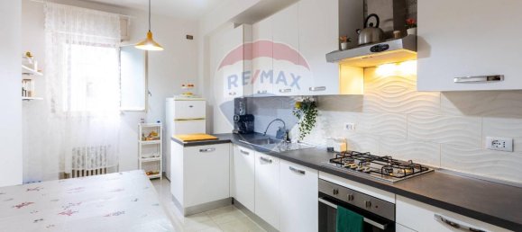 Квартира с 3 комнатами в Сальсомаджоре Терме, Италия № 175487 4