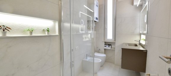 Квартира с 3 комнатами в Рим, Италия № 16029 34