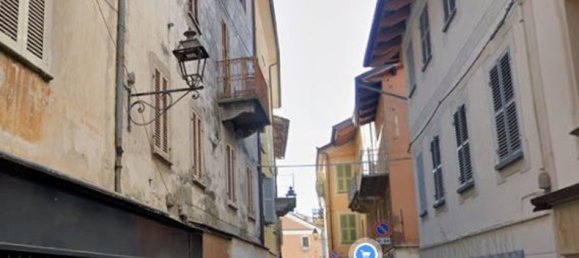 7 rooms Apartment in Carrù, Italy No. 47471 2
