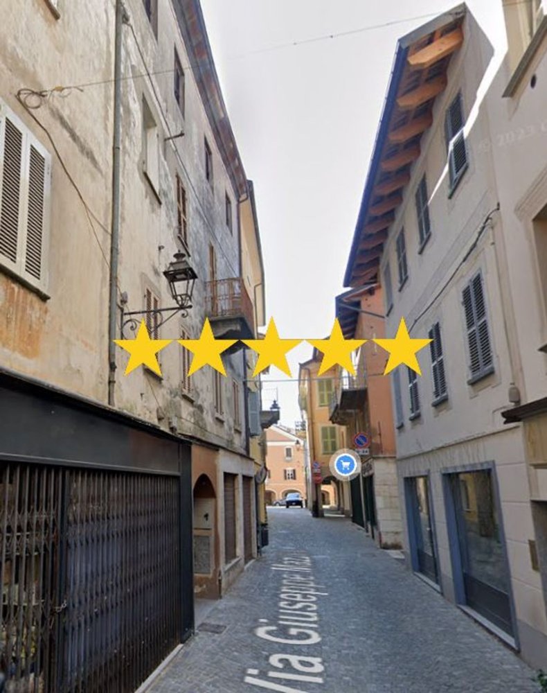 7-Zimmer Wohnung in Carrù, Italy, Nr. 47471