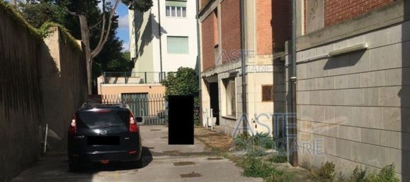 5-Zimmer Wohnung in Livorno, Italy, Nr. 41792 10