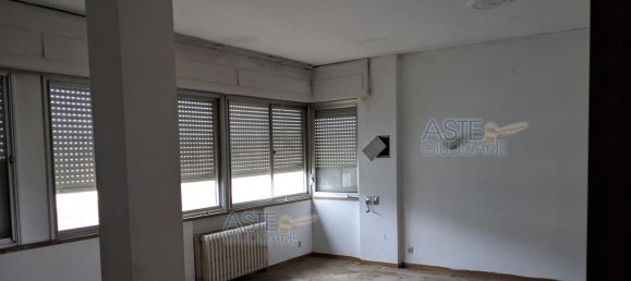 5-Zimmer Wohnung in Livorno, Italy, Nr. 41792 6