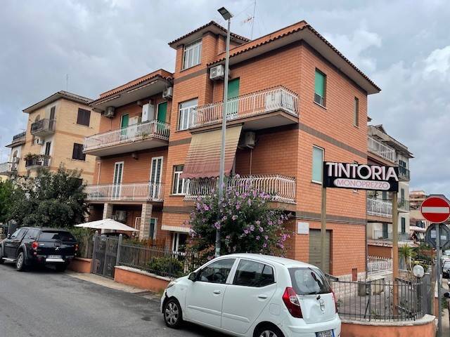 2 bedrooms Apartment in Rome, Italy No. 375488